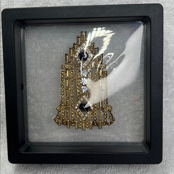 Art Deco Brooch in a floating frame - Picture 3 of 4